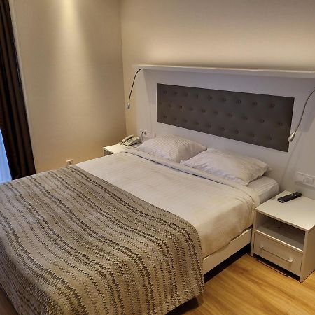 Black Sea Apartments Alliance Palace Batoumi Extérieur photo