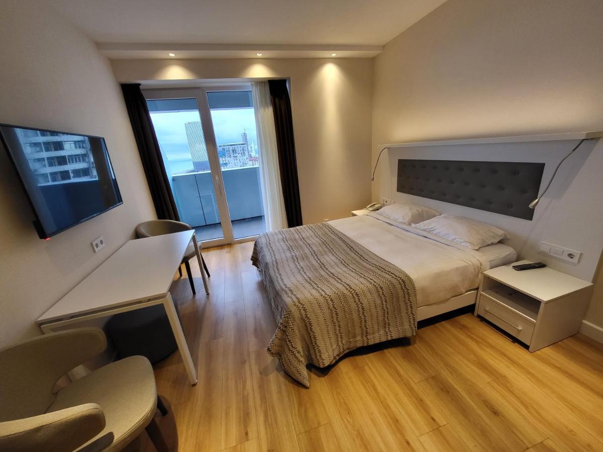 Black Sea Apartments Alliance Palace Batoumi Extérieur photo