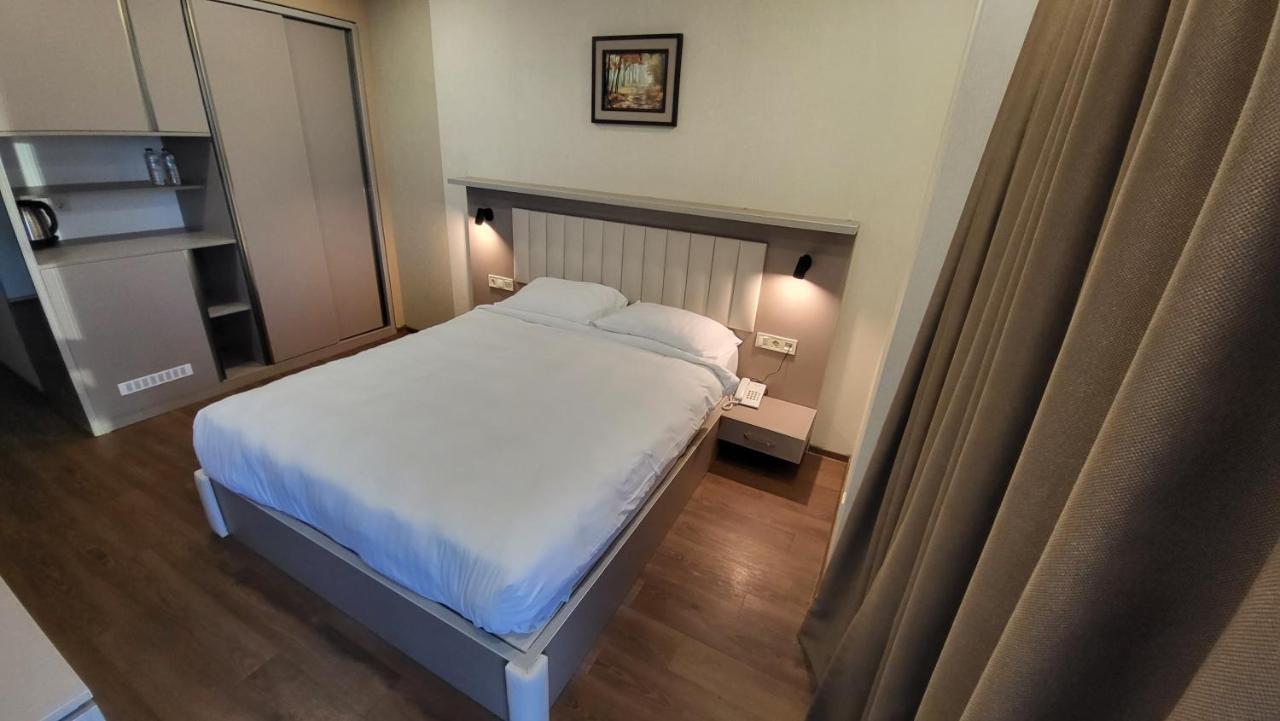 Black Sea Apartments Alliance Palace Batoumi Extérieur photo