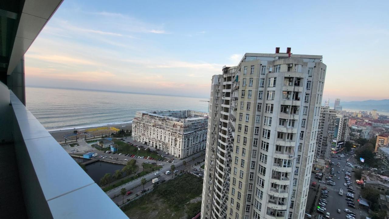 Black Sea Apartments Alliance Palace Batoumi Extérieur photo