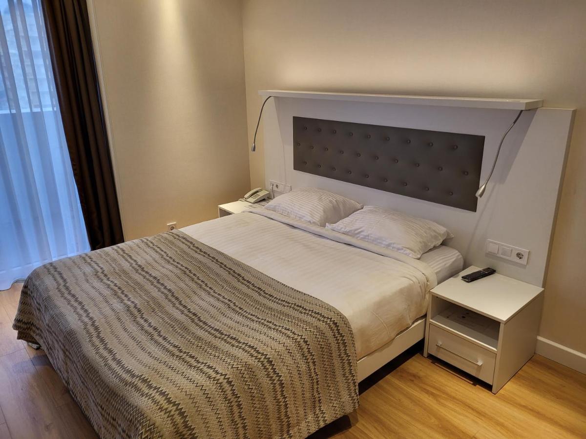Black Sea Apartments Alliance Palace Batoumi Extérieur photo