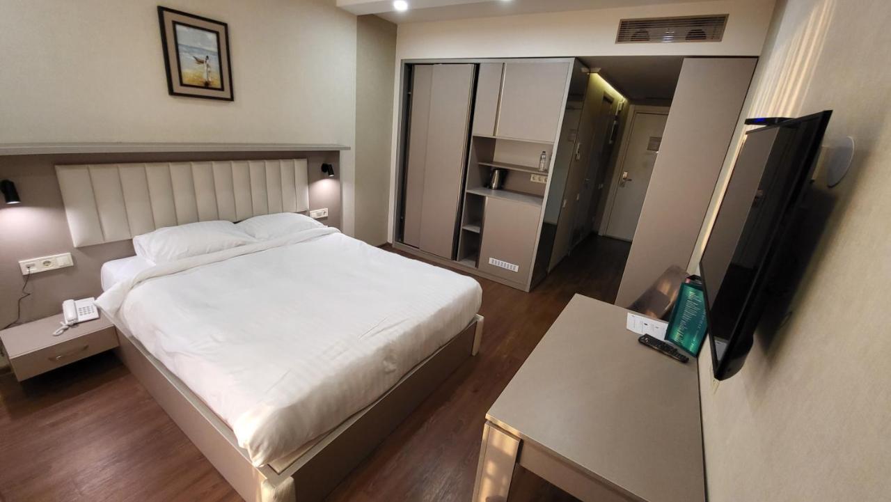 Black Sea Apartments Alliance Palace Batoumi Extérieur photo