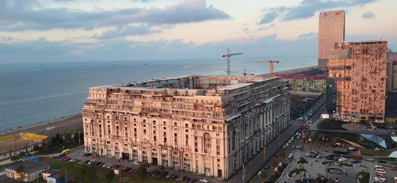 Black Sea Apartments Alliance Palace Batoumi Extérieur photo